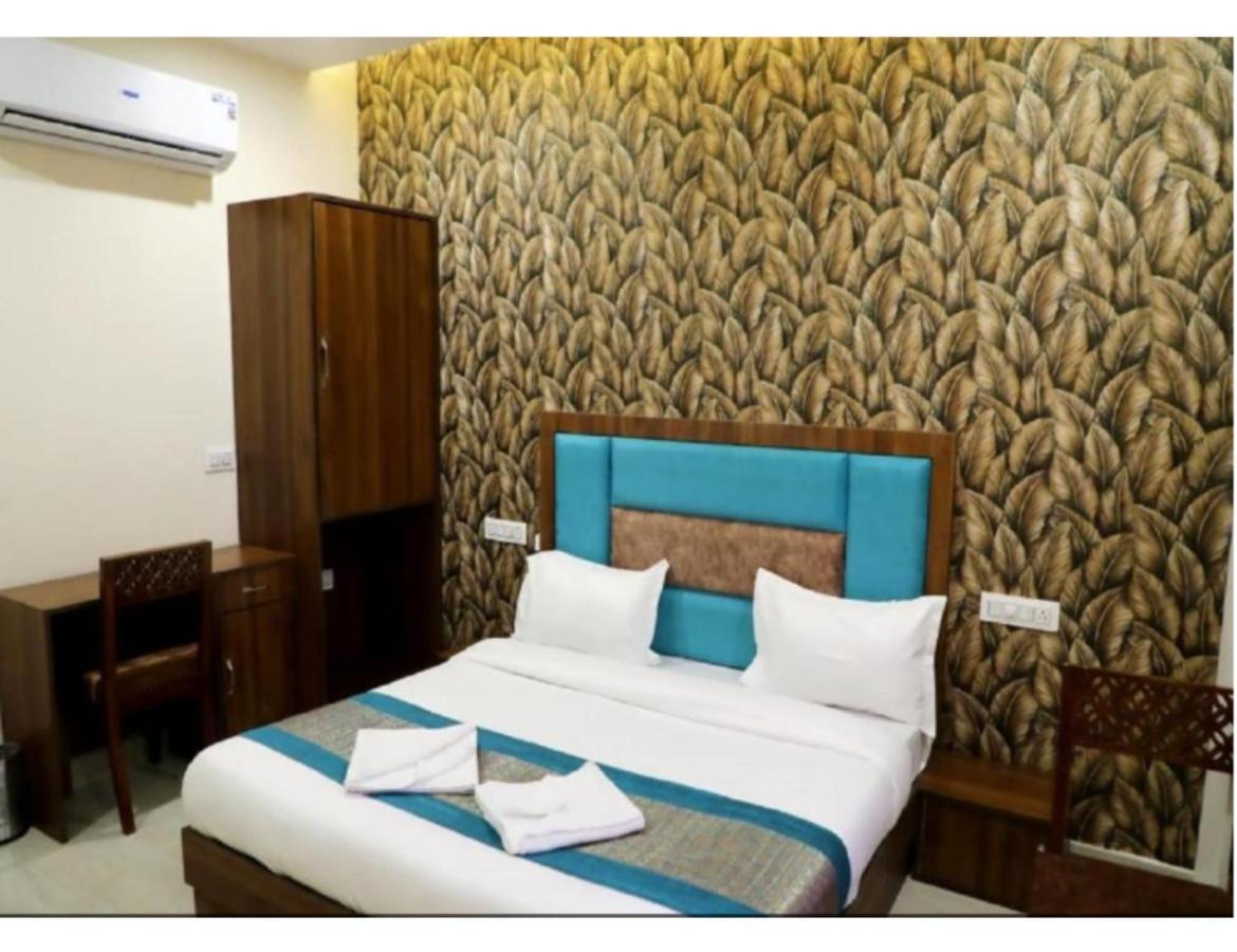 Hotel Royal Villa 2, 암리차르 외부 사진