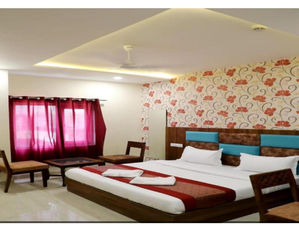 Hotel Royal Villa 2, 암리차르 외부 사진